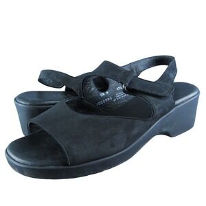 Munro Women's  Ankle Strap Black Leather Size 6.5M‎ Gently Used 2025